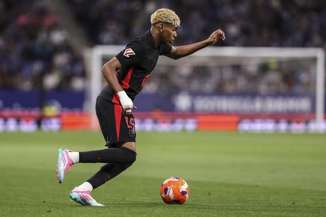 米利唐重伤缺阵3-4月！皇马后防线告急 6大后卫同时伤停