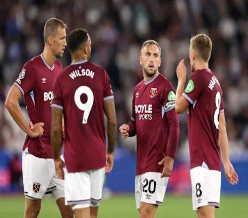 德甲半场：努萨禁区内倒地未判，门兴0-0莱比锡